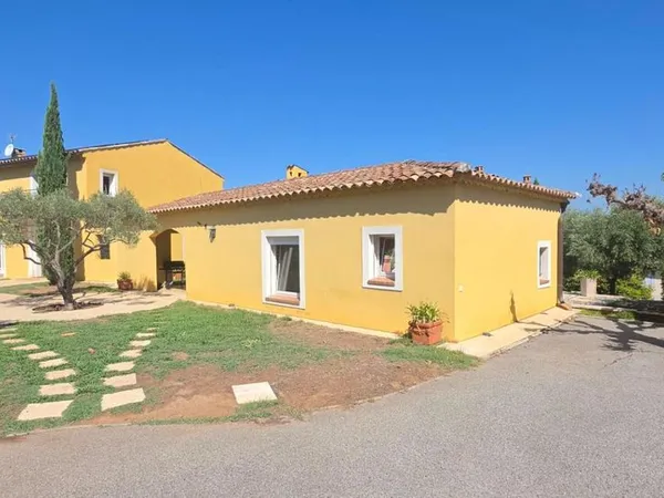 Villa 9 pièces 238 m²