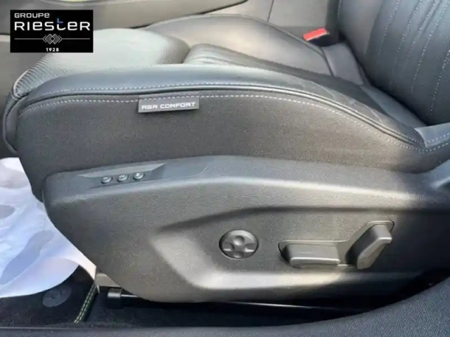 Peugeot 408 phev 225 e-eat8 — photo 17