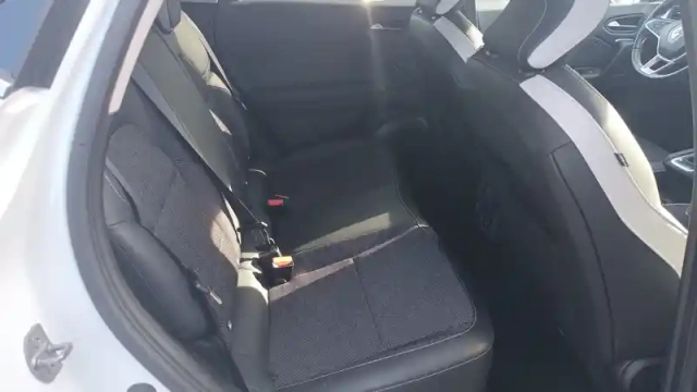 Renault Captur tce 90 ch — photo 23