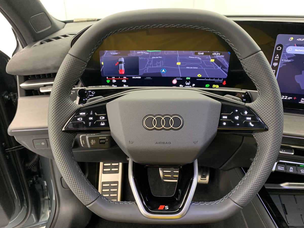 Audi Q3 Sportback — photo 25