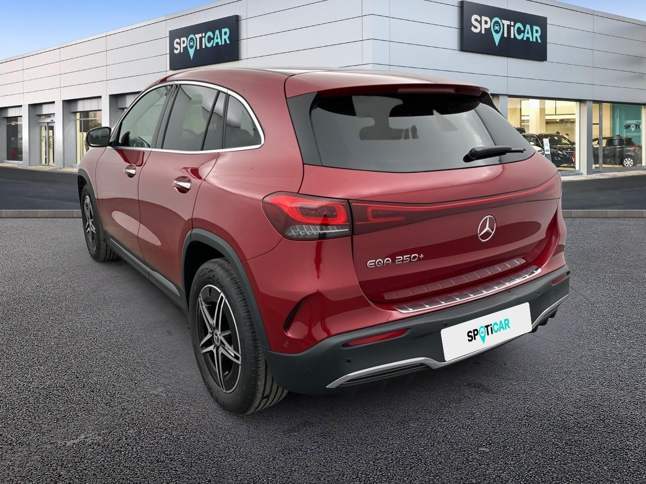 Mercedes Eqa 250+ amg line — photo 7