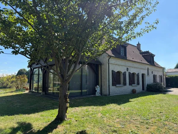 Maison 10 pièces 225 m²