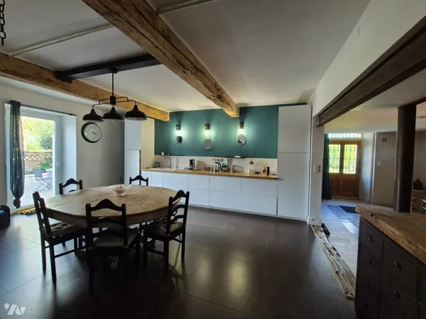 Maison 7 pièces 298 m²