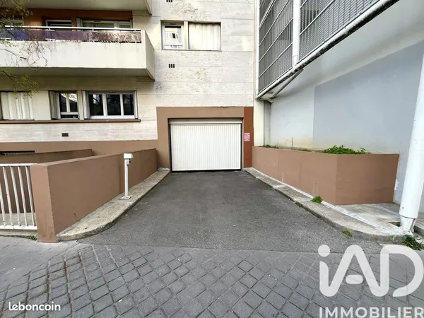 Parking/box 12 m² Paris