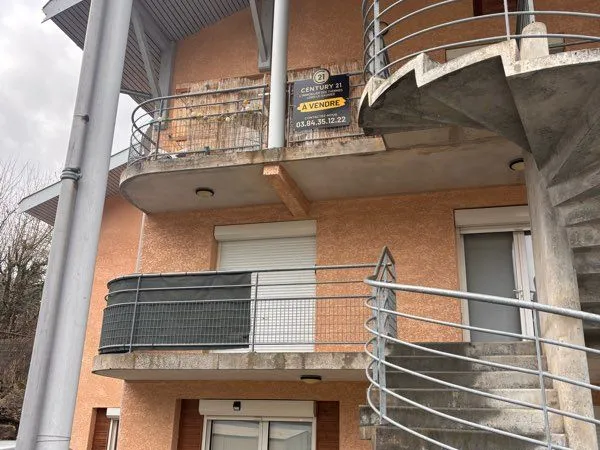 Charmant studio 24 m² - Parking privé - Balcon - 450/mois charge comprise