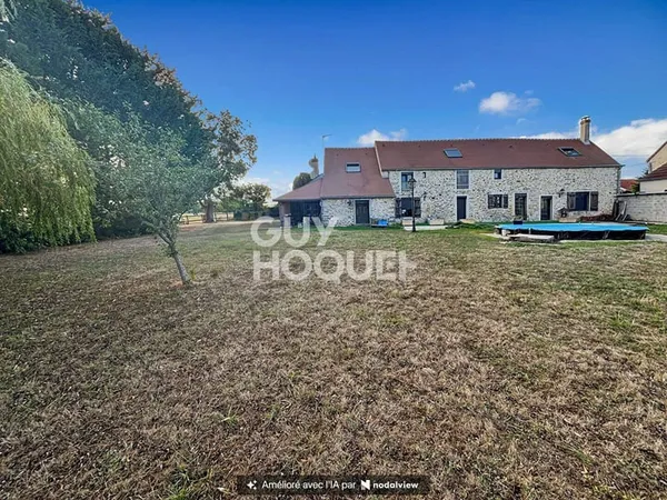 Maison 7 pièces 310 m²