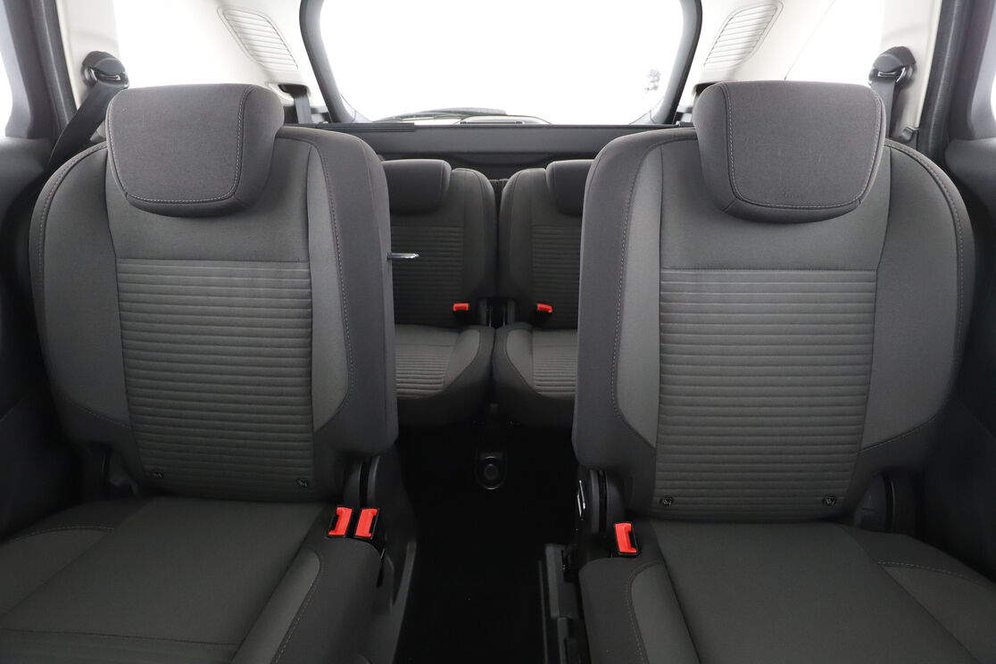 Ford Grand C-Max 1.0 EcoBoost Titanium BV6 — photo 14