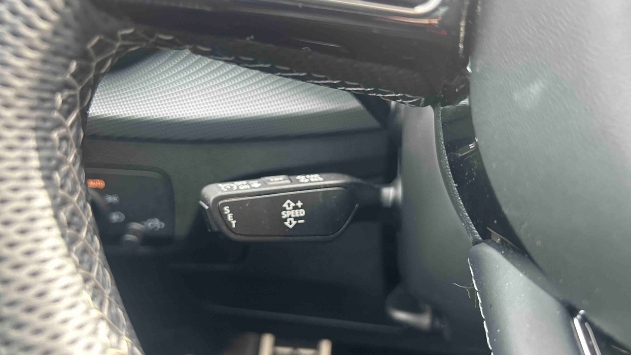 Audi Q2 35 TFSI 150 S tronic 7 — photo 20