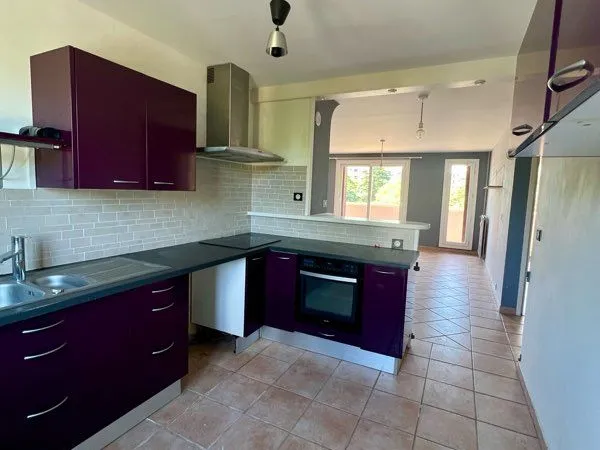 Appartement T4 80m2 avec balcon