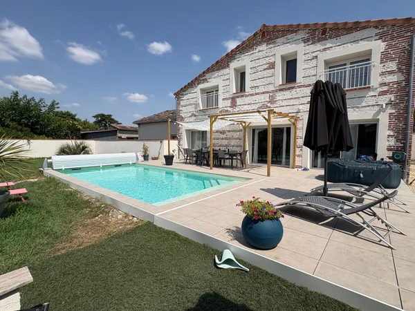 Maison 6 pièces 180 m²