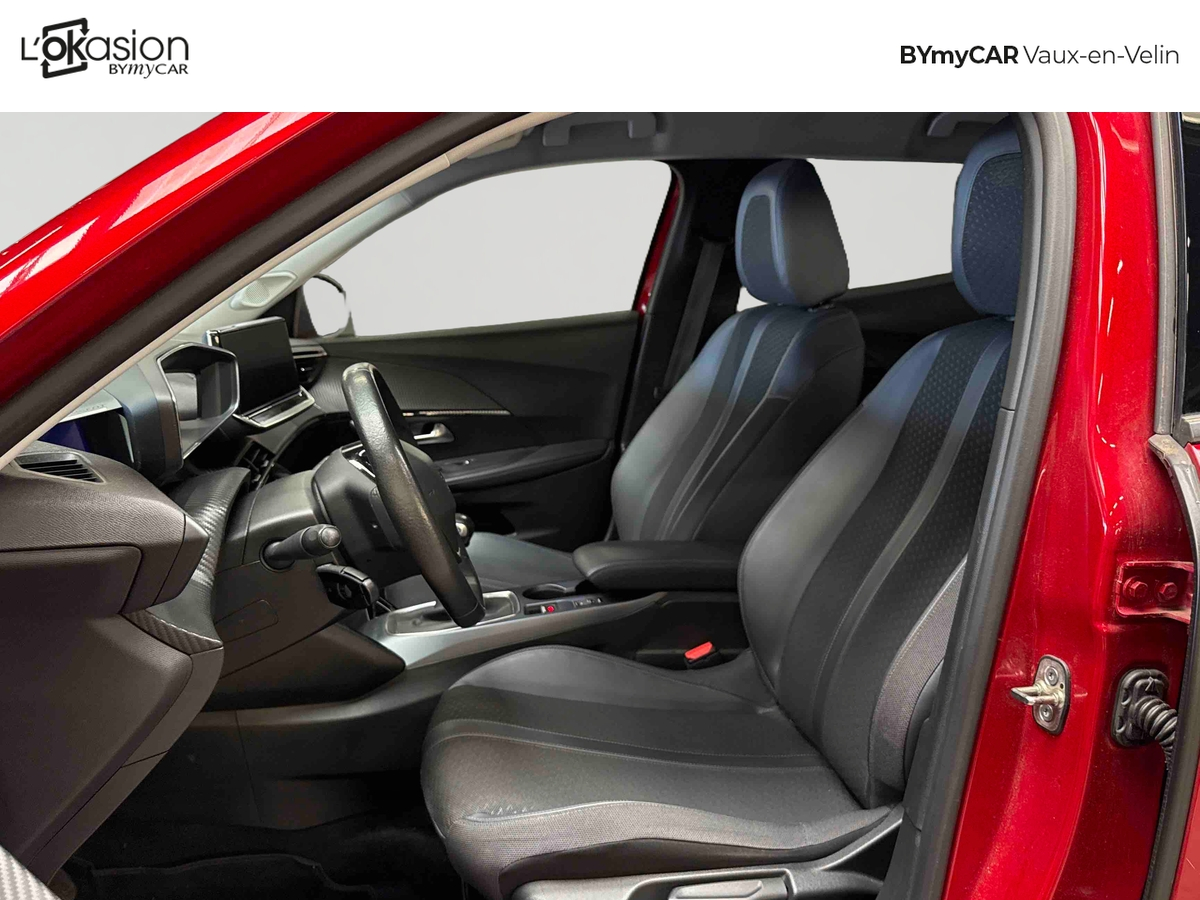 Peugeot 2008 PureTech 130 S&amp;S EAT8 — photo 11