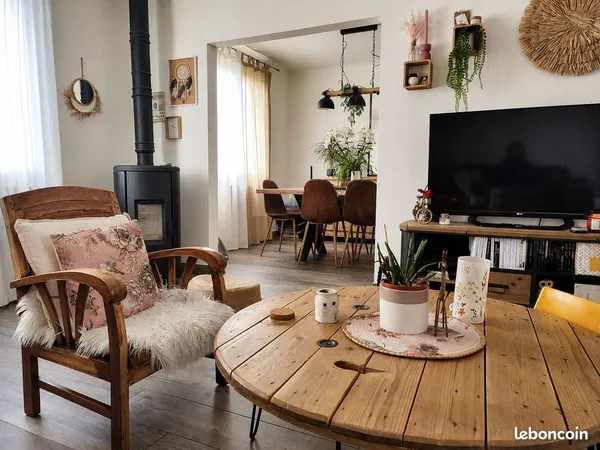 Maison rénovée - 4 chambres - 95 m² habitables / 154 m² au sol - jardin 427 m² - garage - écoles et 