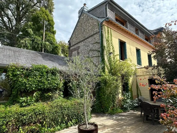Maison 9 pièces 181 m²