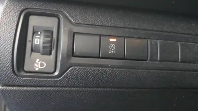 Peugeot 308 sw bluehdi 130ch s&amp;s bvm6 — photo 32