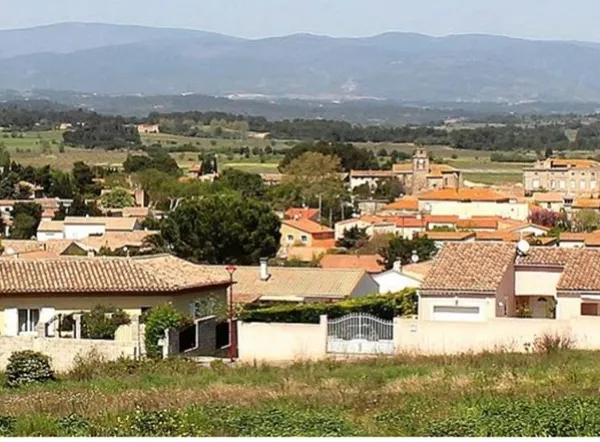 Terrain 890 m²