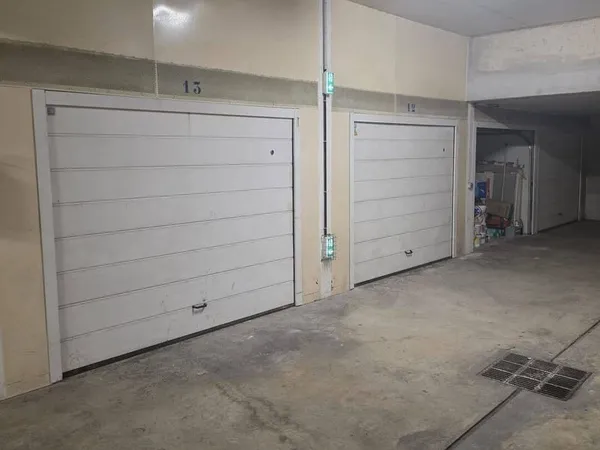 Parking 14 m²