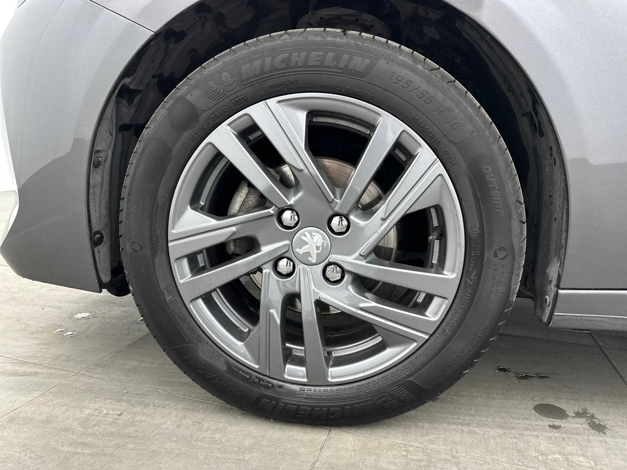 Peugeot 208 puretech 75 s&s bvm5 style — photo 14