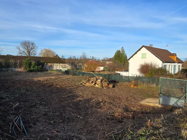 Terrain 800 m²