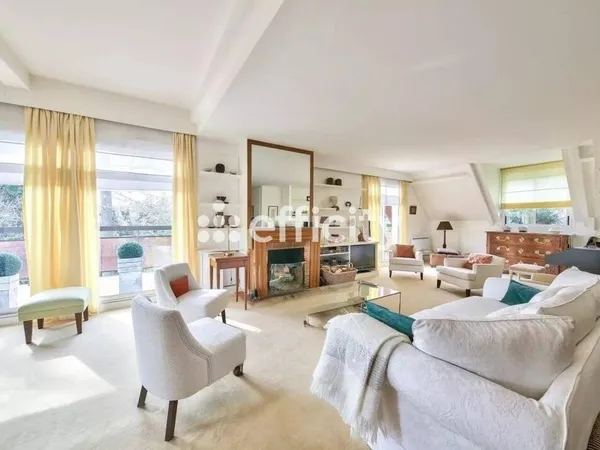 Appartement 5 pièces 152 m²