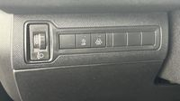 Peugeot 308 1.5 BlueHDi 130ch S&S Allure Pack EAT8 — photo 17