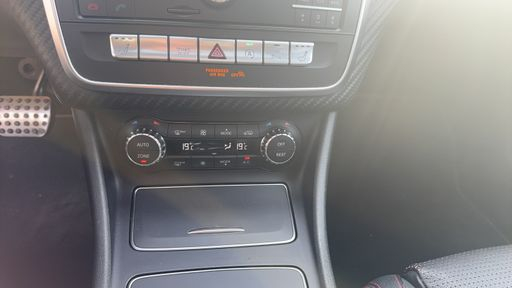 Mercedes Classe A 200 d 136 7G-DCT - Fascination – 2015 – 147976 km – Diesel – Boîte Automatique — photo 28