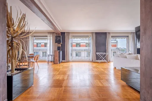 Appartement 4 pièces 144 m²
