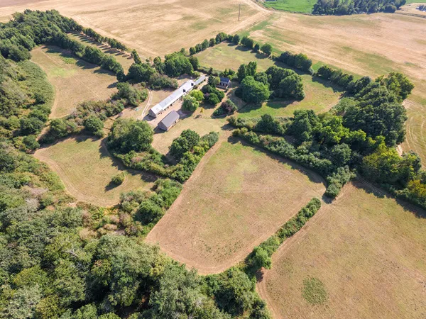 Propriété de caractère avec plus de 8 hectares à Morannes-sur-Sarthe-Daumeray
