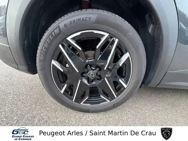 Peugeot 3008 hybrid 145 e-dcs6 — photo 14