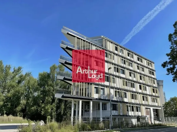 Bureau 591 m²