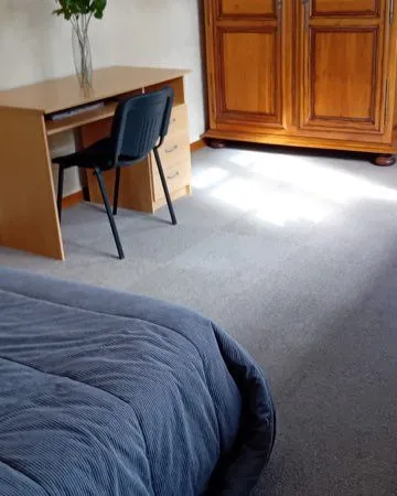 Grande chambre à louer