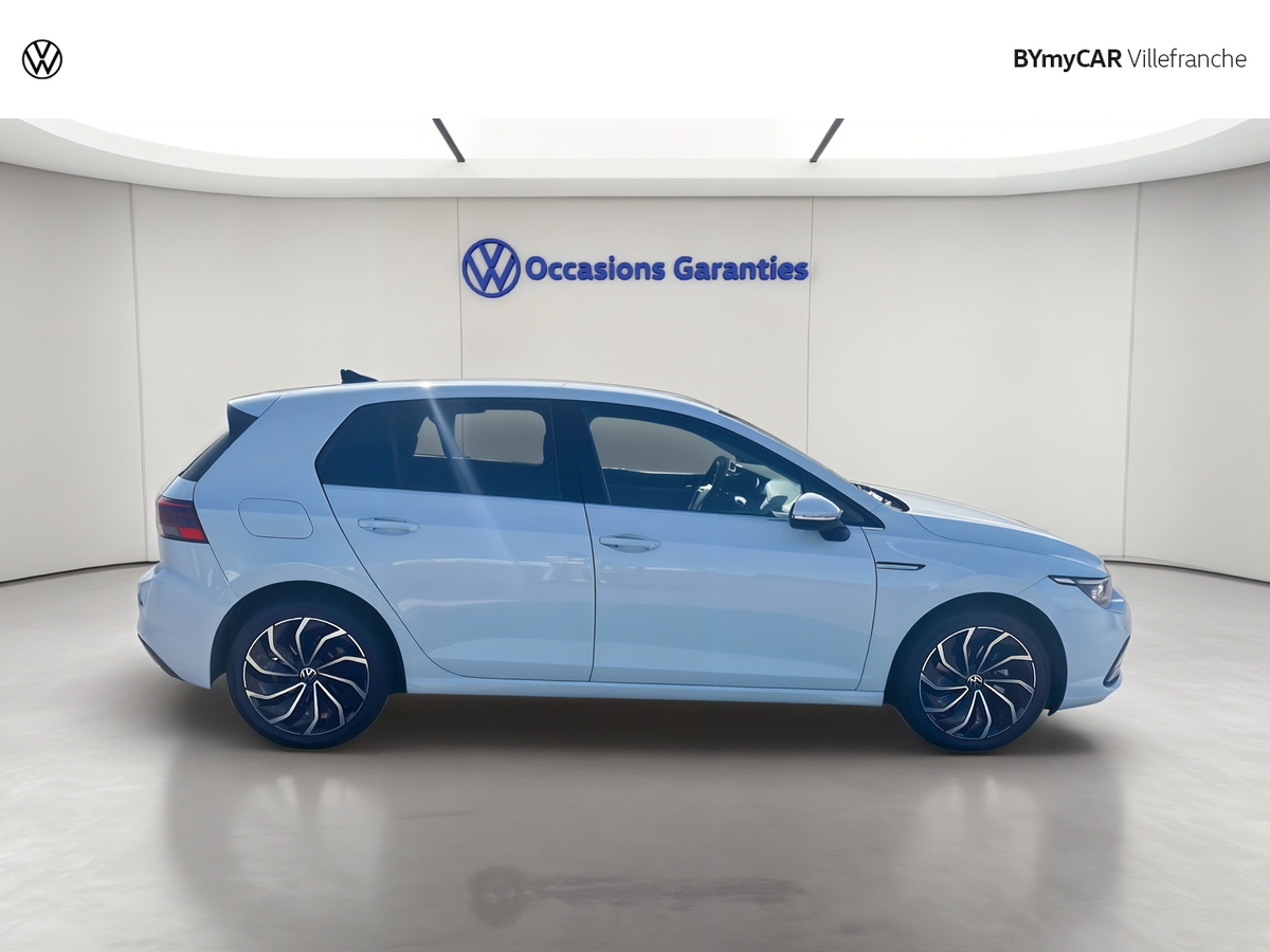 Volkswagen Golf 1.5 eTSI OPF 130 DSG7 — photo 6