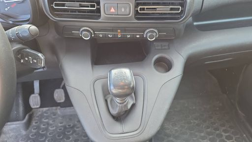 Fiat Doblo Cargo VU 1.2 PureTech 110 - Pro Lounge Connect – 2024 – 33816 km – Essence – Boîte Manuelle — photo 7