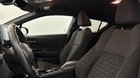 Toyota C-Hr 122h Edition 2WD E-CVT RC18 — photo 12