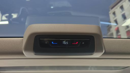 Volkswagen Multivan Long 1.4 e TSi  218 Hybride  DSG6 - Life – 2022 – 132900 km – Hybride rechargeable – Boîte Automatique — photo 24