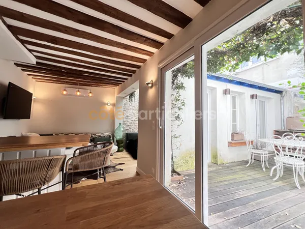 Orléans, appartement atypique de 4 pièces, avec patio privatif