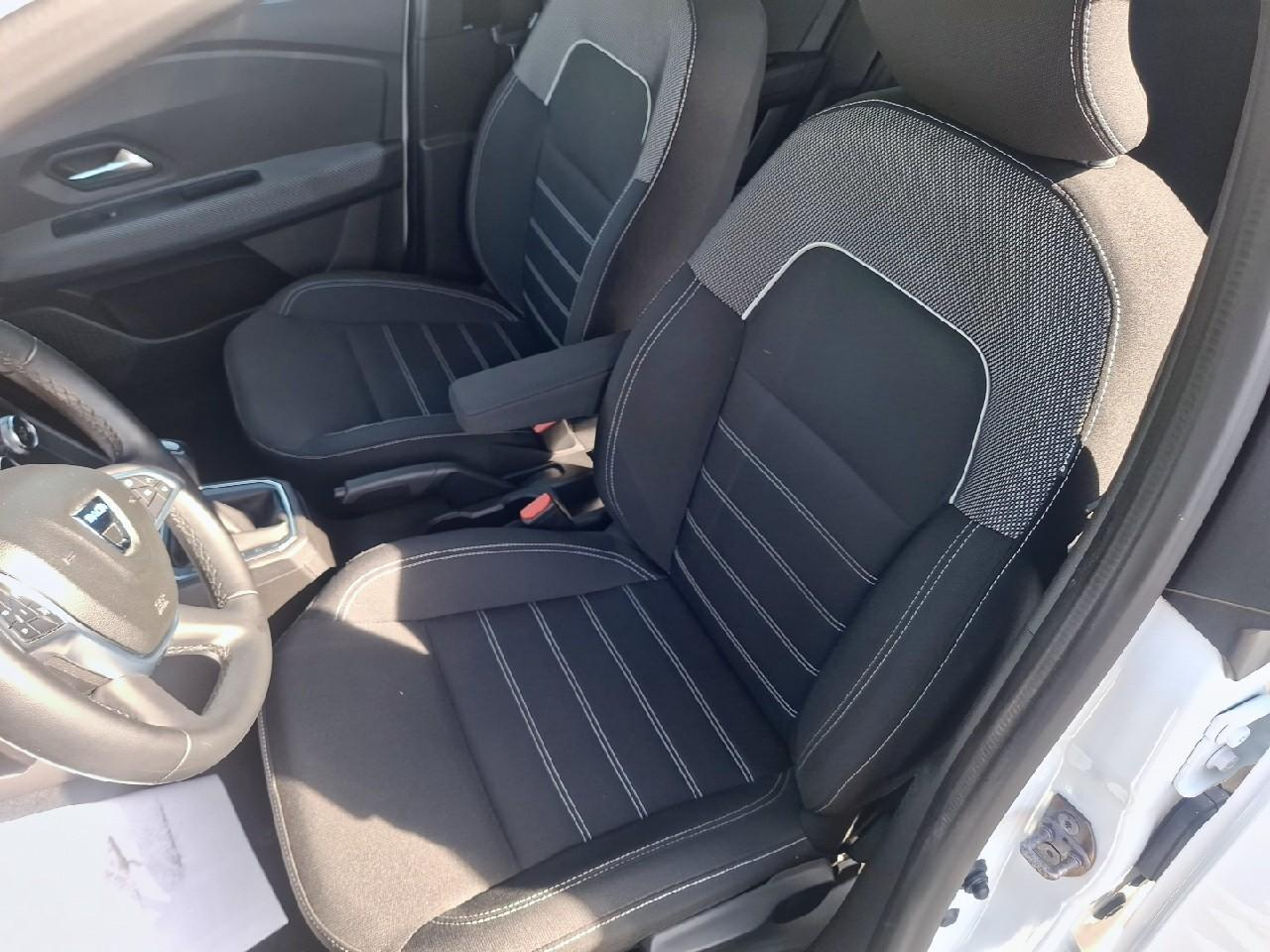 Dacia Sandero 1.0 tce 90ch confort cvt -22 — photo 9