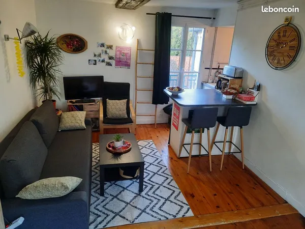BEAU DUPLEX meublé T2 54 m2 au sol (45 m2 carrez) centre ville COMPIEGNE