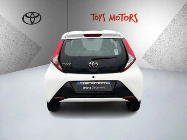 Toyota Aygo 1.0 vvt-i x-play 72 ch — photo 4