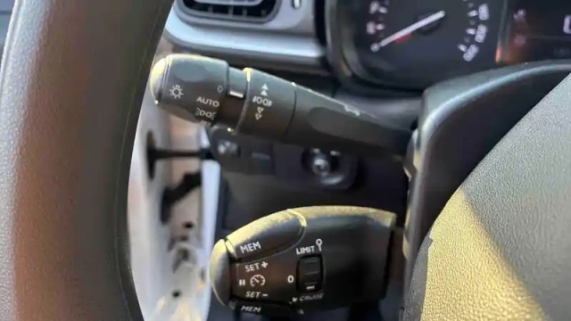 Citroën C3 puretech 83 s&amp;s bvm5 — photo 56