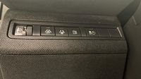 Peugeot 3008 HYBRID4 300ch Roadtrip e-EAT8 — photo 39