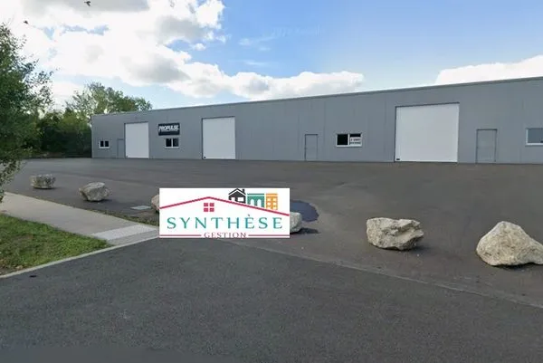 Local 360 m² Saint-Jean-d'Angély
