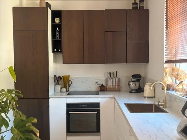 Maison individuelle de 76,75 m² avec jardin et deux studios à l'étage - Fort potentiel locatif