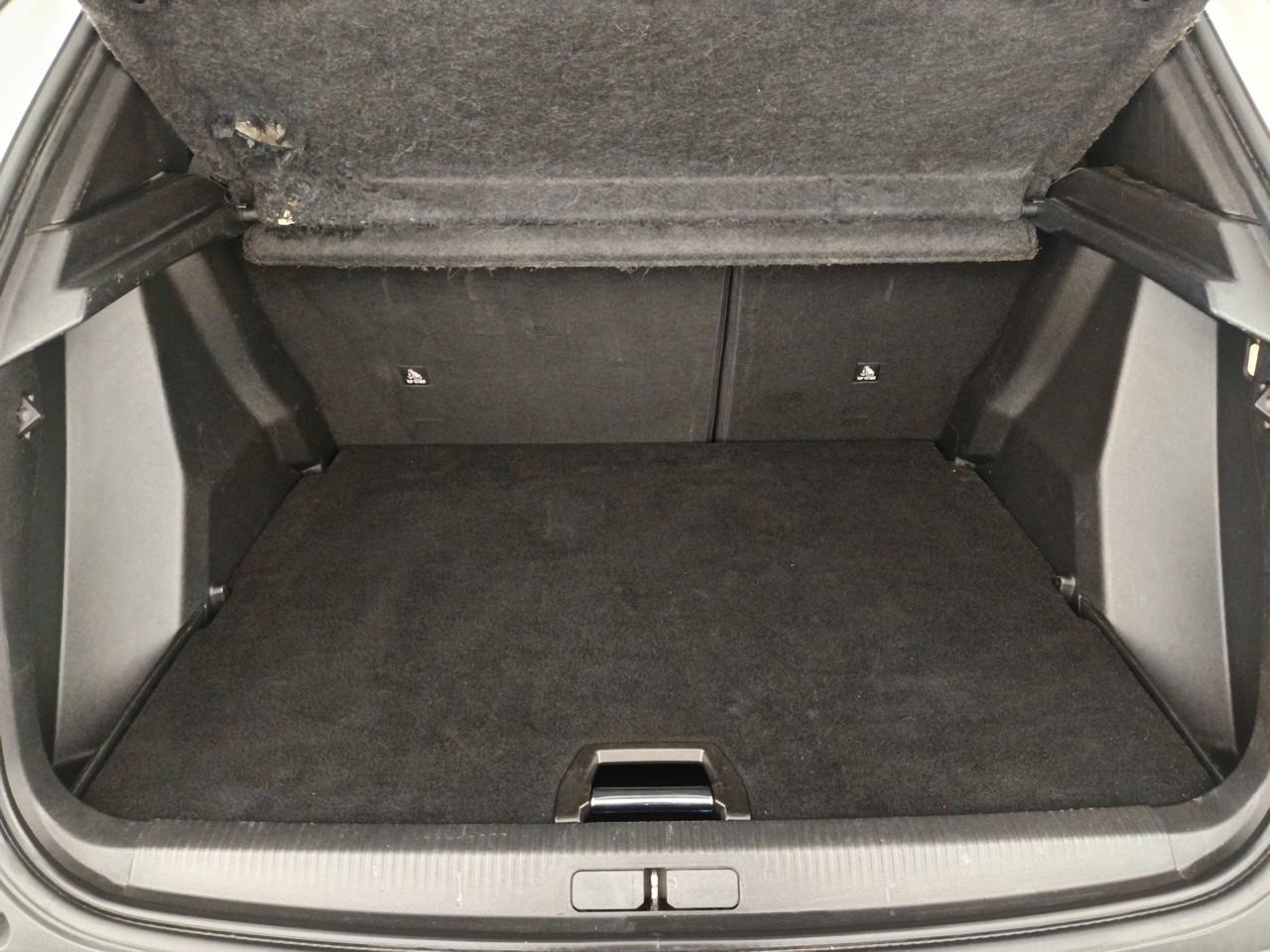 Peugeot 2008 puretech 130 s&s eat8 allure business — photo 6