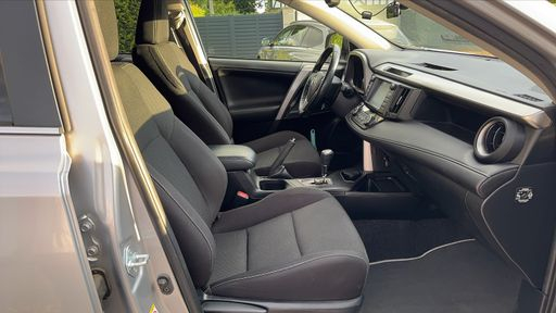 Toyota RAV4 2.5 VVTi 197 Hybrid 2WD E-CVT - Dynamic – 2018 – 86598 km – Hybride essence – Boîte Automatique — photo 5