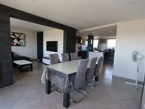 Appartement 4 pièces 93 m²