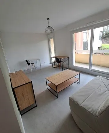 Grand studio de 29m2 entièrement rénové