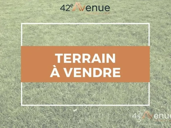 Terrain constructible 825 m²