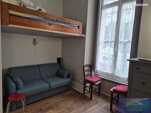 Studio 1 pièce 25 m²