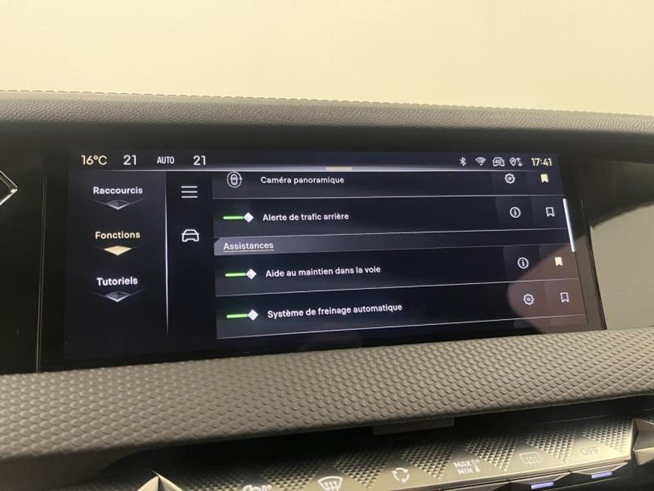 Ds Ds 4 e-tense 225ch rivoli — photo 17