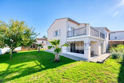 Maison 6 pièces 143 m²